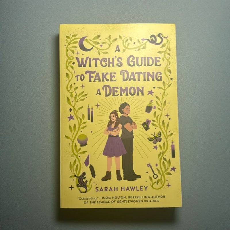 A Witch's Guide to Fake Dating a Demon