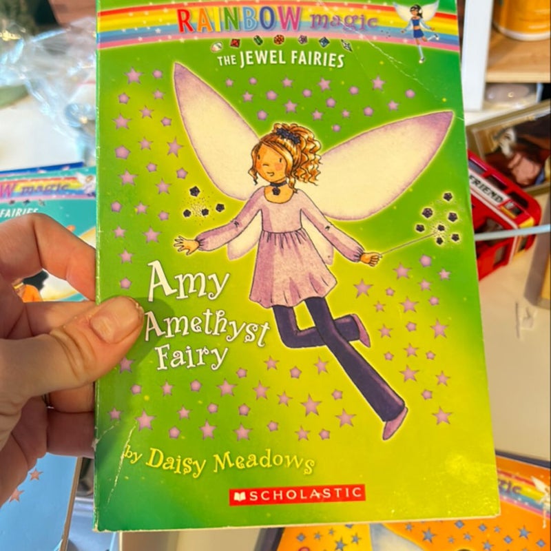 Rainbow Magic the Jewel Fairies Books 1-7 