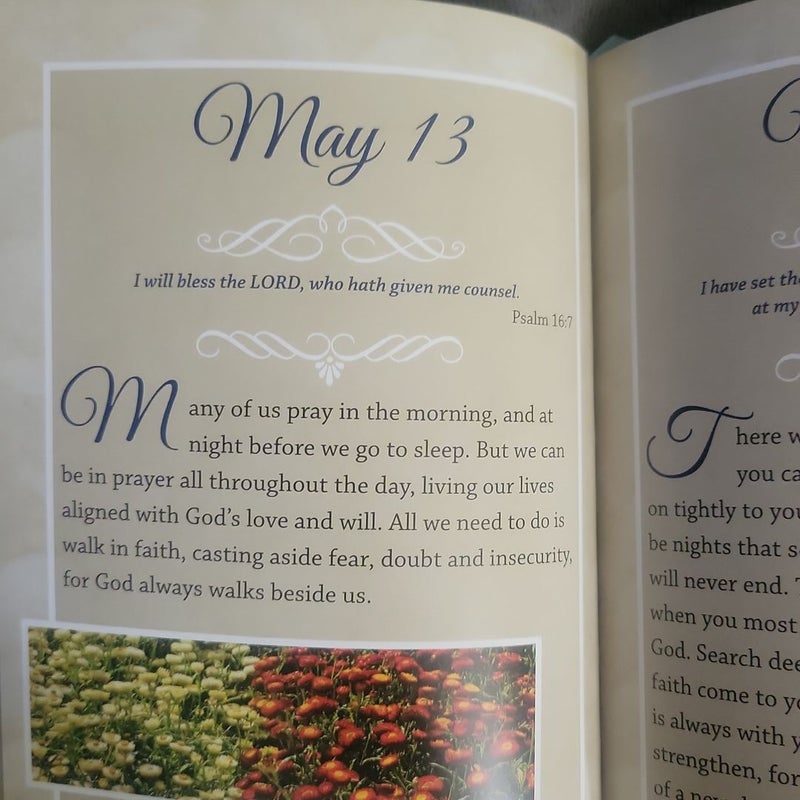 Deluxe Daily Prayer Book Walk in Faith