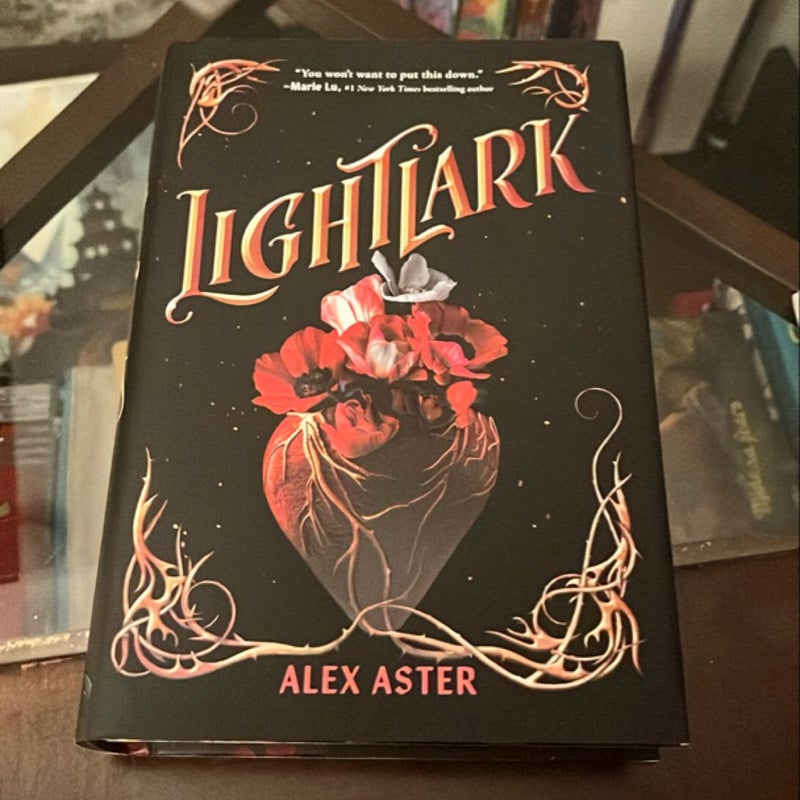 Lightlark (Special Edition) with Page Overlays
