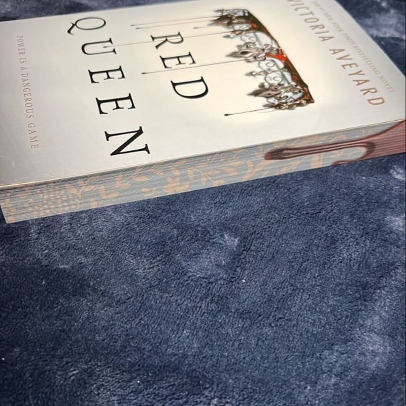 Red Queen NEW Sprayed Edges by Victoria Aveyard, Paperback | Pangobooks