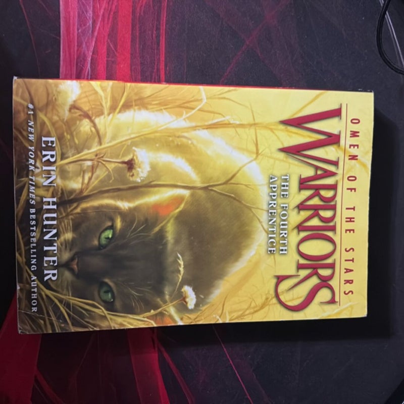 Warriors: Omen of the Stars #1: the Fourth Apprentice