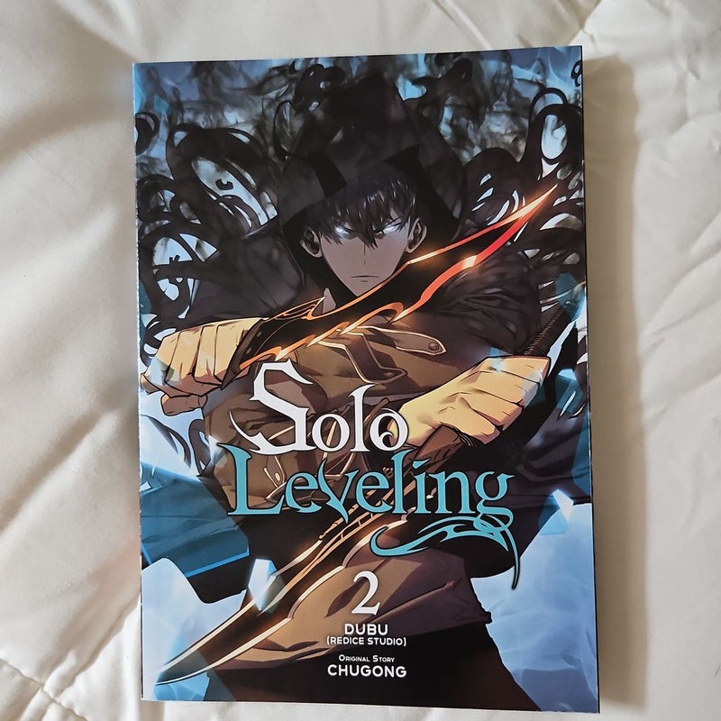 Solo Leveling, Vol. 1 (Manga) & Solo Leveling, Vol. 2 (Comic