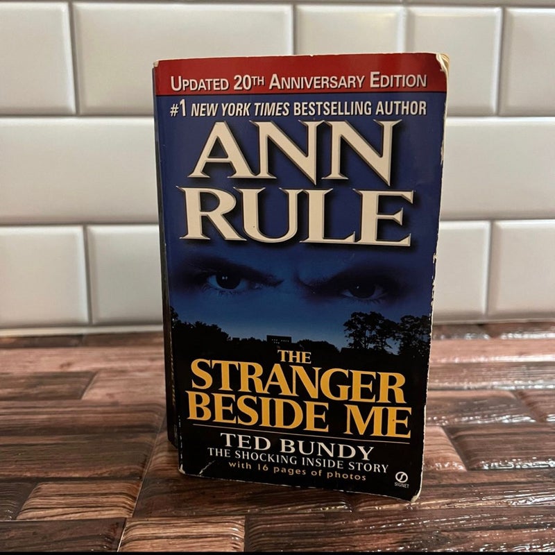 The Stranger Beside Me Ann Rule Paperback book 