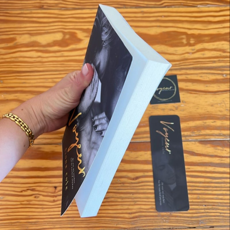 Voyeur OOP cover + bookmark (signed by author)