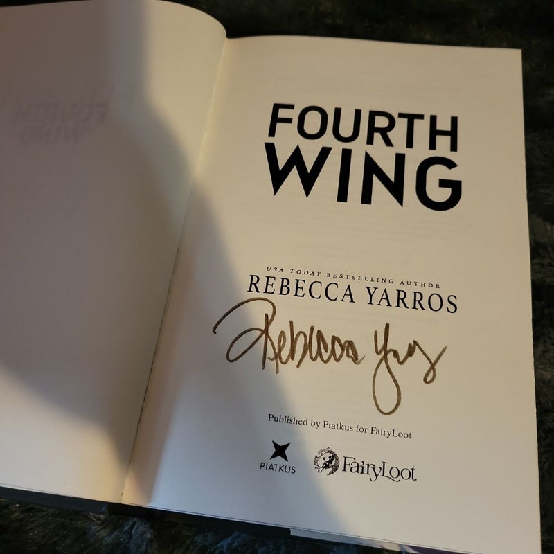 Fourth Wing - Signed Fairyloot