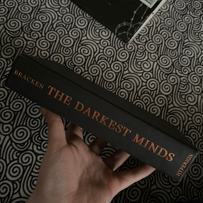 FIRST EDITION The Darkest Minds (a Darkest Minds Novel, Book 1)