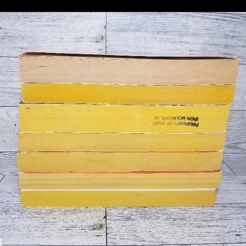 7 Alistair MacLean Mass Market Paperback Books Floodgate River of Death & MORE