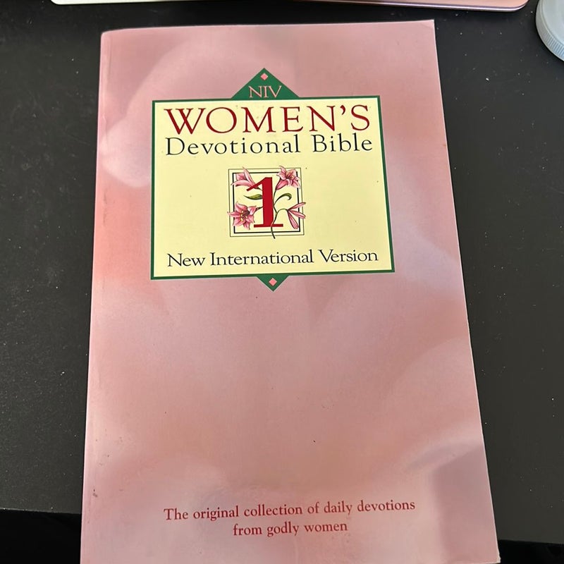 NIV Womens Devotional Bible