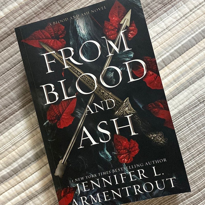 From Blood and Ash by Jennifer L. Armentrout, Paperback | Pangobooks