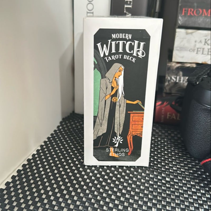 The Modern Witch Tarot Deck