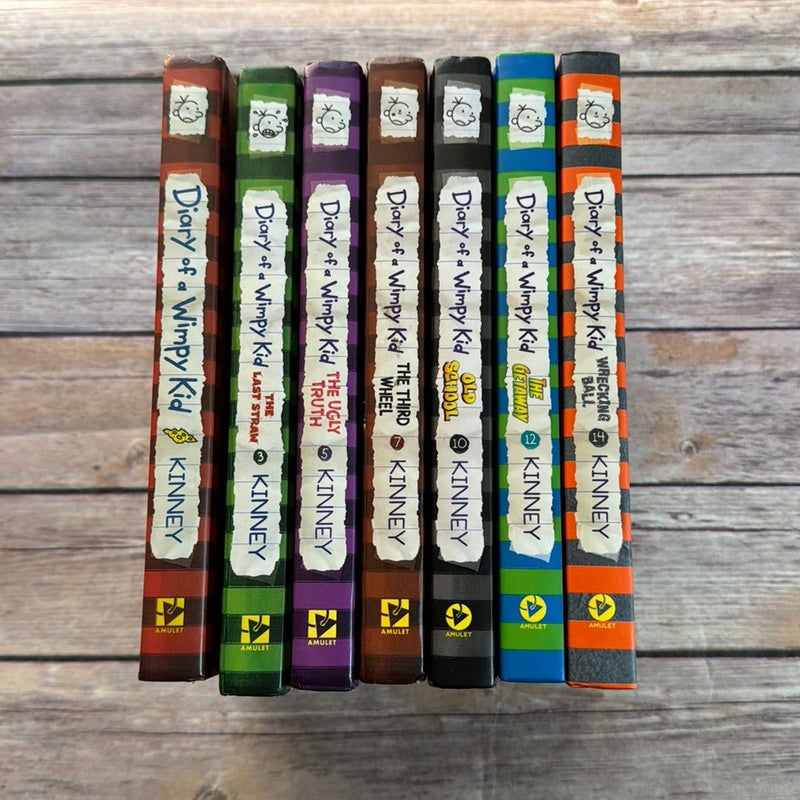 Diary of a Whimpy Kid 7 book bundle