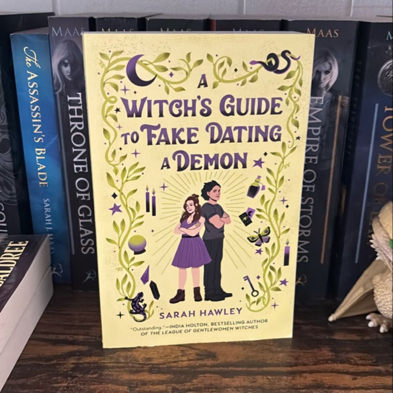 A Witch's Guide to Fake Dating a Demon