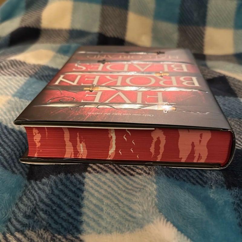 Five Broken Blades (Deluxe Limited Edition)