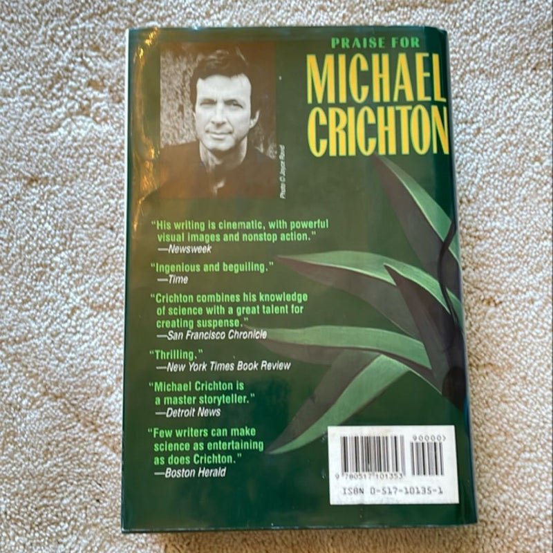 Michael Crichton: A New Collection of Three Complete Novels