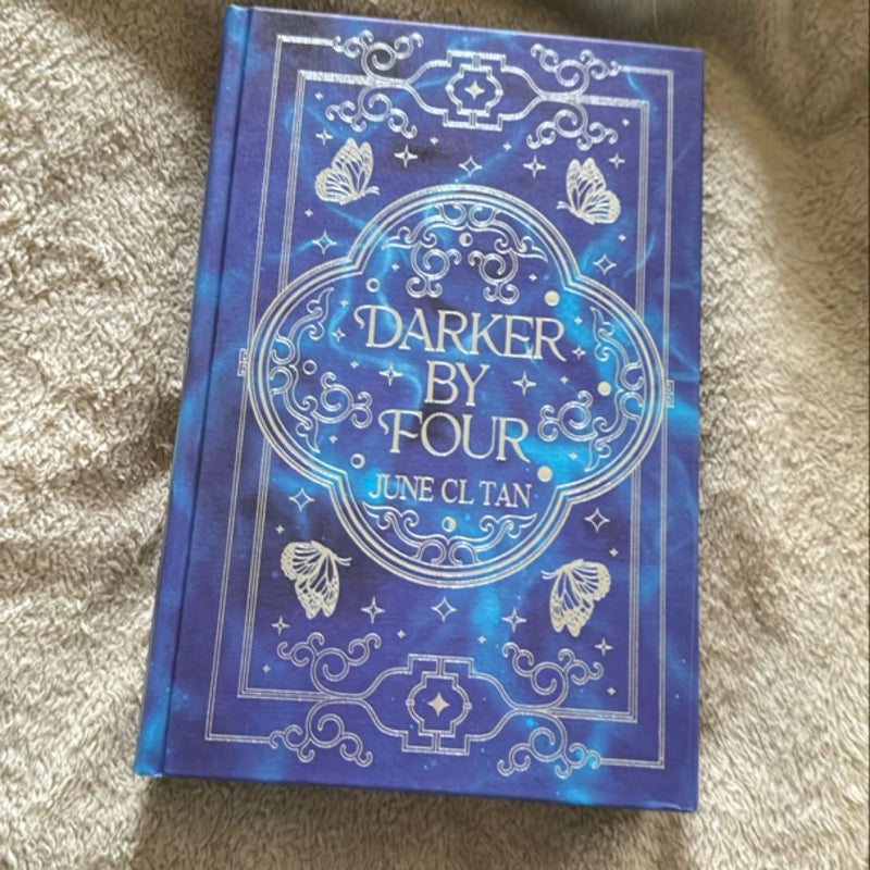 Darker by Four (SIGNED FAIRYLOOT EXCLUSIVE EDITION)