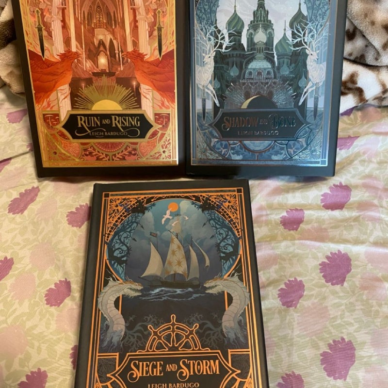 Owlcrate Exclusice Shadow and Bone Set 