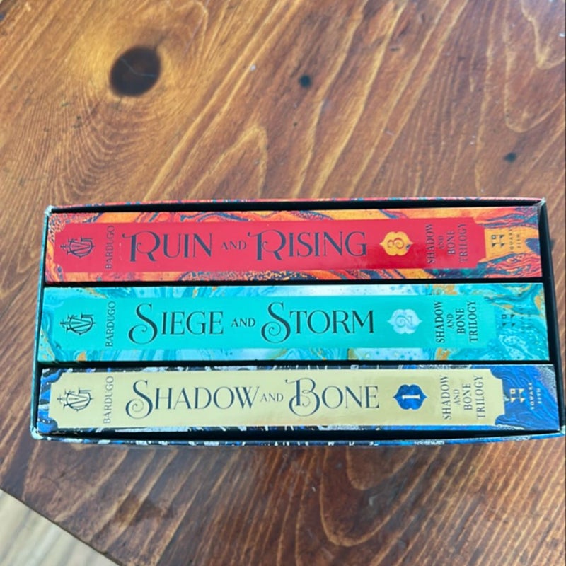 The Shadow and Bone Trilogy Boxed Set