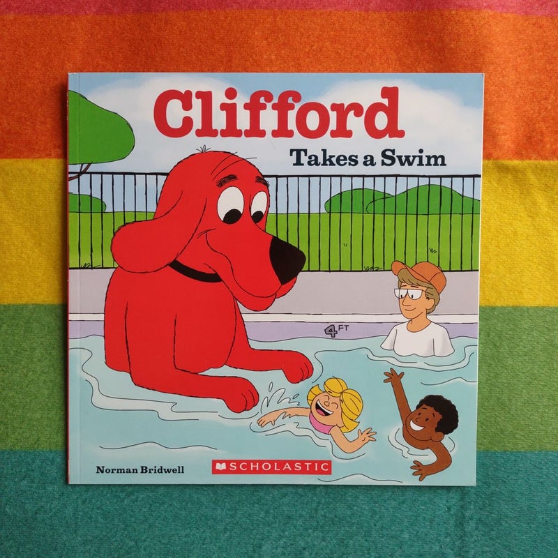 Clifford Takes a Swim