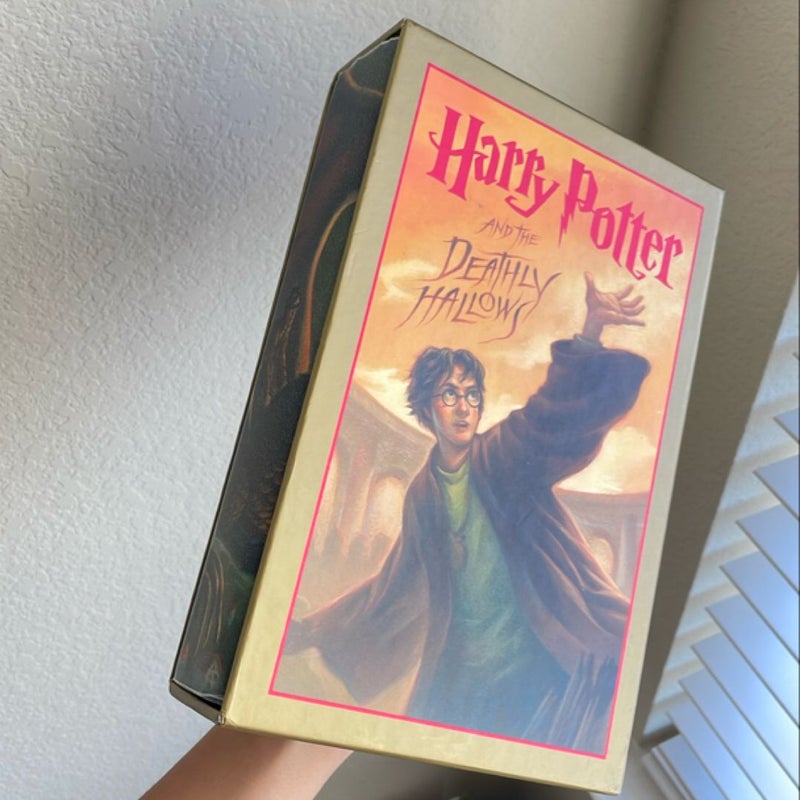 DELUXE Harry Potter and the Deathly Hallows