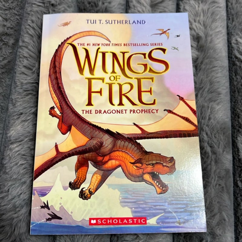 The Dragonet Prophecy (Wings of Fire #1)