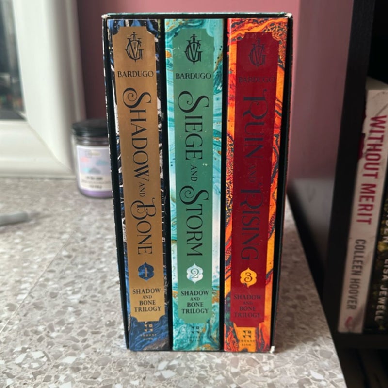The Shadow and Bone Trilogy Boxed Set
