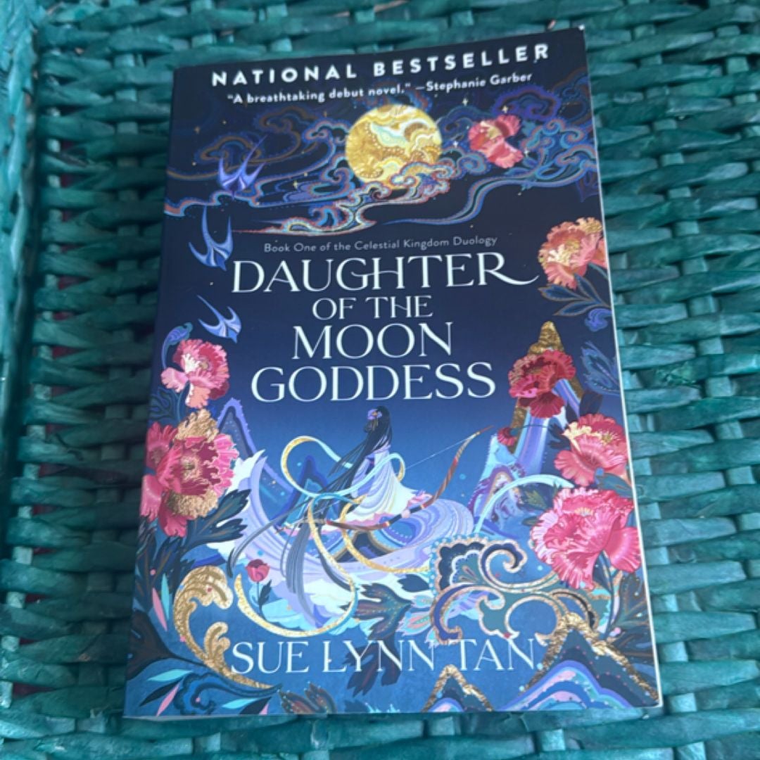 Daughter of the Moon Goddess (Fairyloot Signed Exclusive Edition