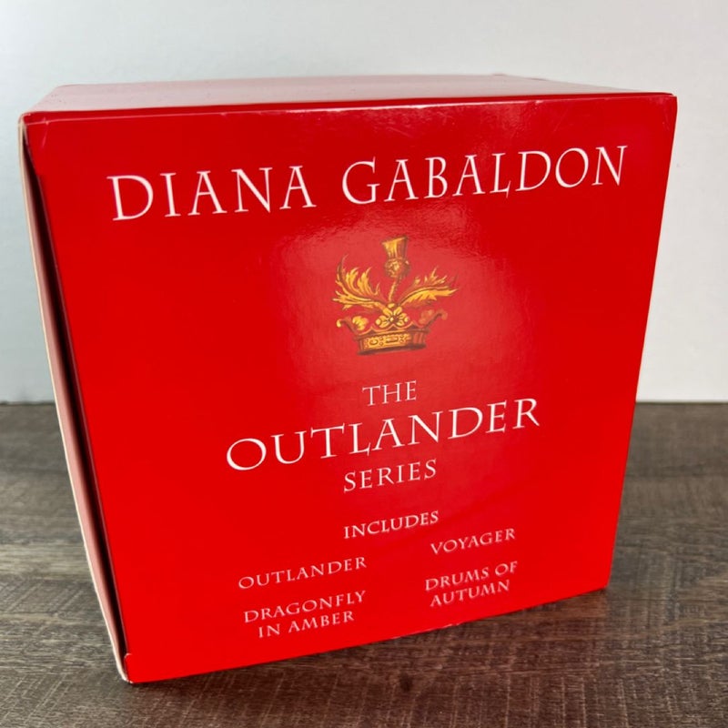 Outlander 4-Copy Boxed Set