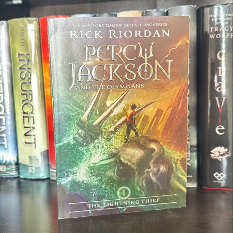 Percy Jackson and the Olympians, Book One: The Lightning Thief (Percy Jackson and the Olympians, Book One)