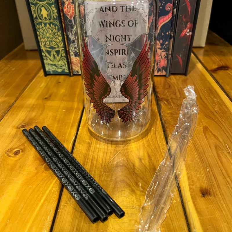 The Serpent and the Wings of Night glass tumbler include skull straws