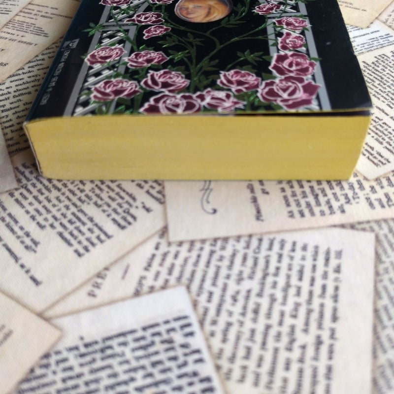 Garden of Shadows (The Dollanganger Family #5, Stepback Cover)