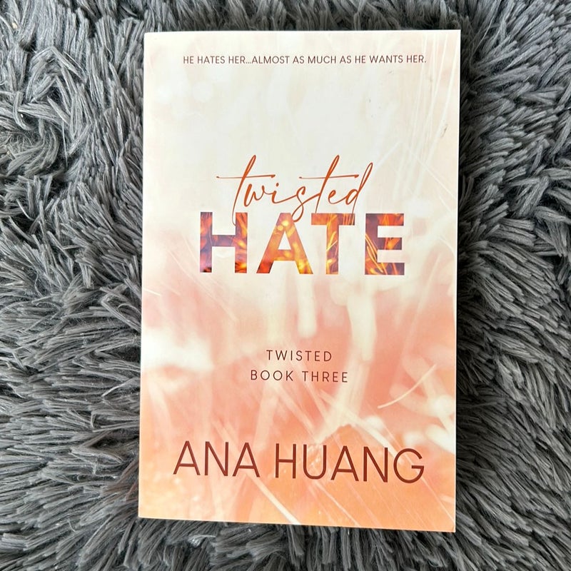 Twisted Hate by Ana Huang, Paperback