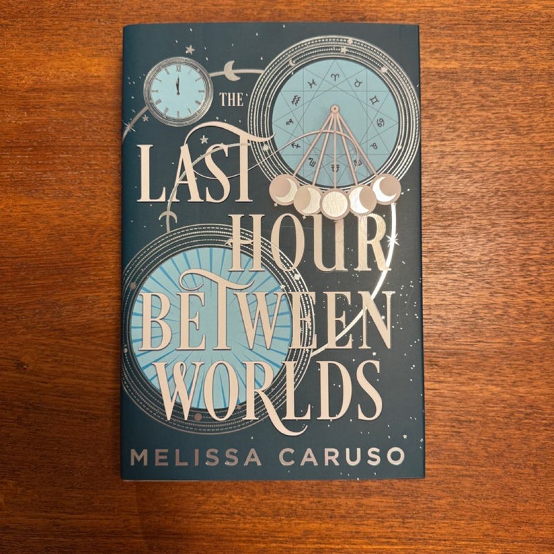 The Last Hour Between Worlds - Illumicrate signe edition