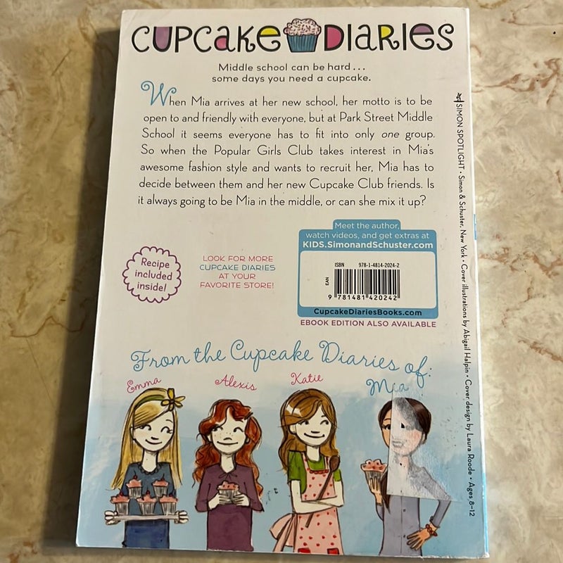 Cupcake Diaries: Mia in the Mix (Book 2)