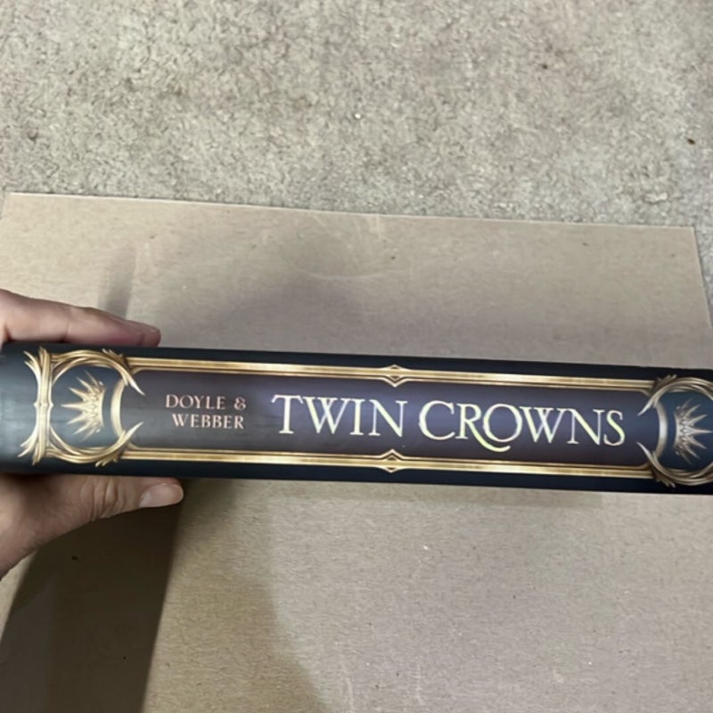Litjoy Crate ‘Twin Crowns’ - signed exclusive