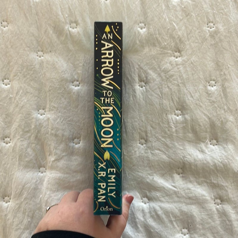 An Arrow to the Moon (exclusive Fairyloot edition)