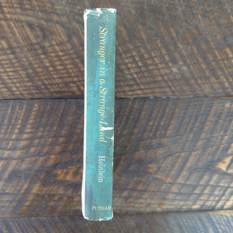 Stranger in a Strange Land - Book Club Edition