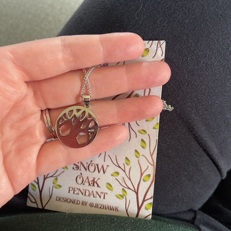 Snow Oak Pendant