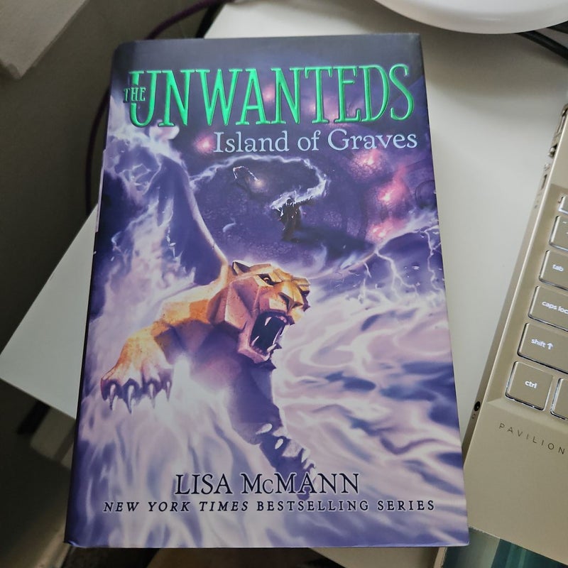 Signed The Unwanteds: Island of Graves