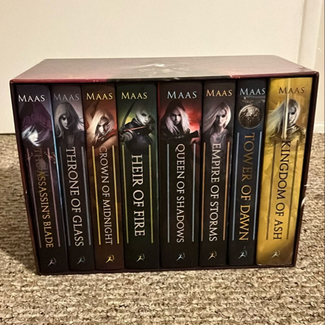 Throne of Glass Paperback Box Set by Sarah J. Maas