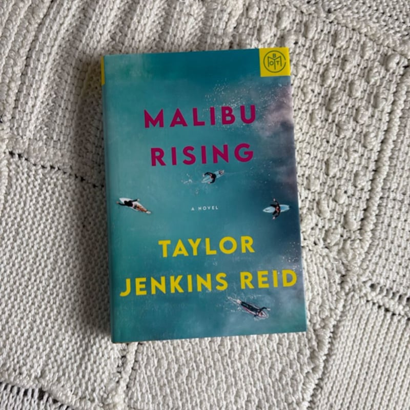 Malibu Rising by Taylor Jenkins Reid, Hardcover | Pangobooks