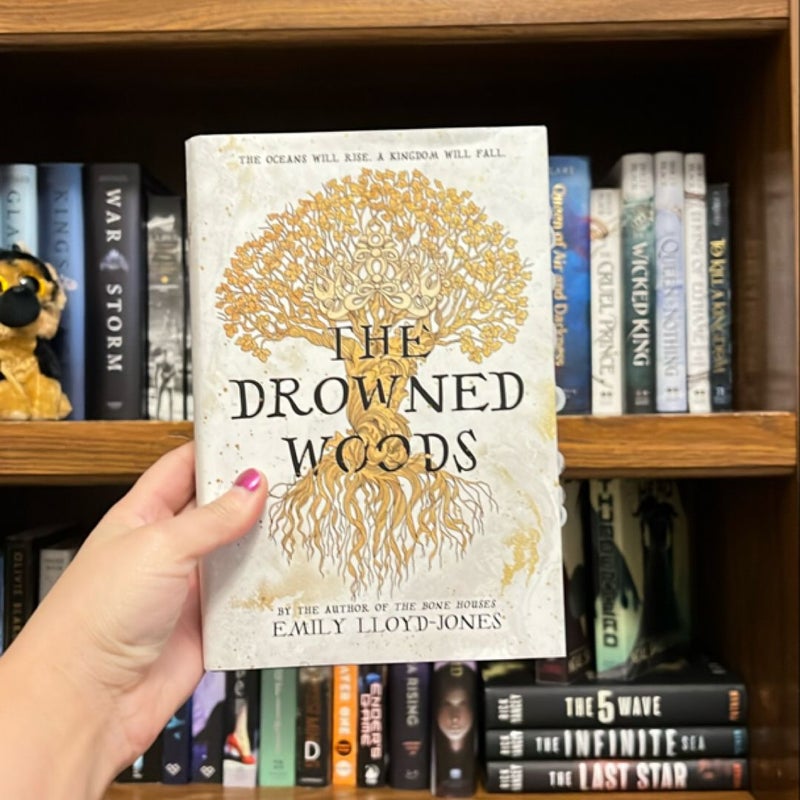 The Drowned Woods (Owlcrate Edition)