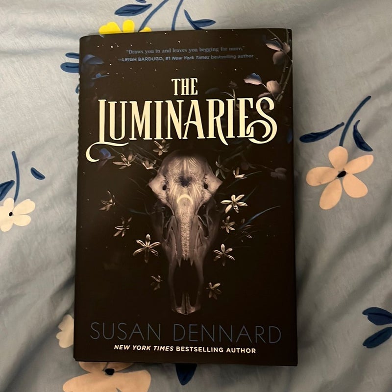 The Luminaries (Signed Owlcrate Special Edition)