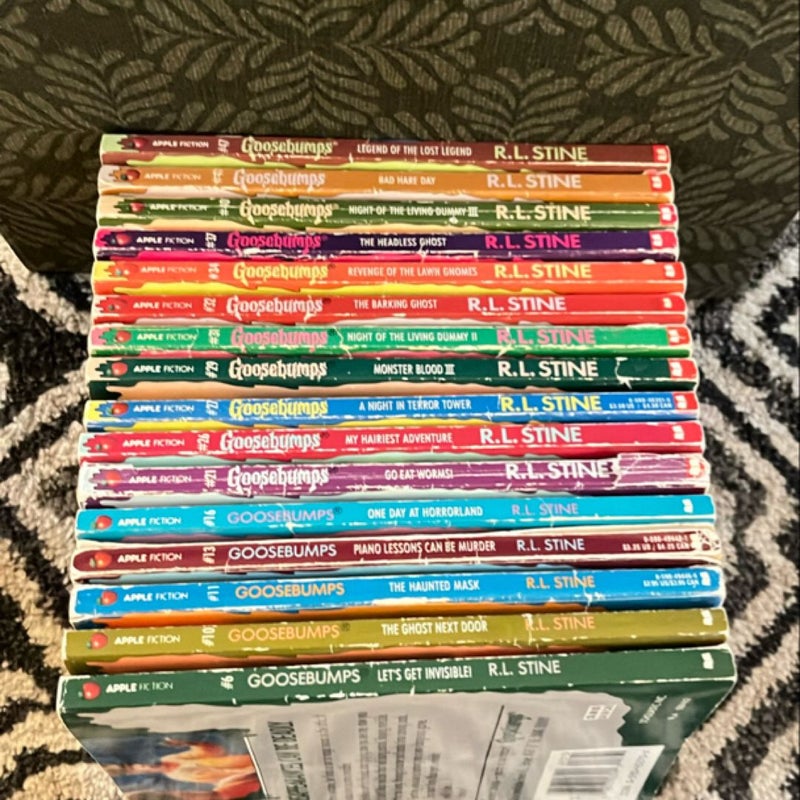 Goosebumps 16 Book Lot