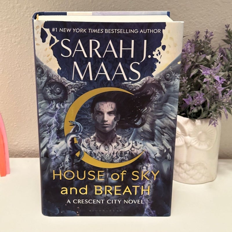 House of Sky and Breath (Crescent City): Maas, Sarah J.: 9781635574074:  : Books