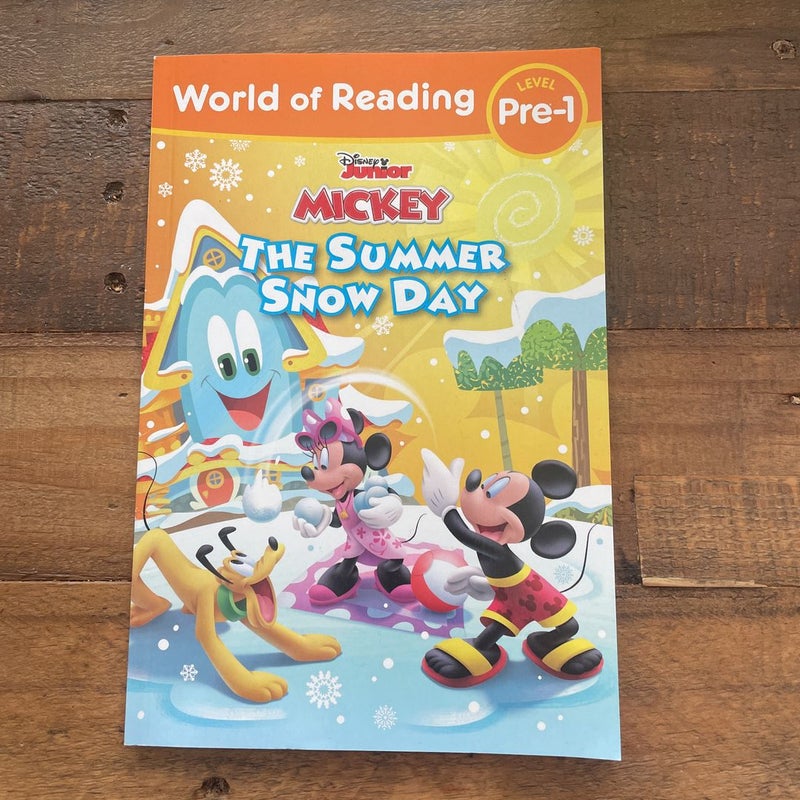 World of Reading: Mickey Mouse Funhouse: the Summer Snow Day