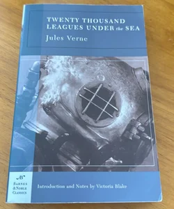 Twenty Thousand Leagues under the Sea (Barnes and Noble Classics Series)