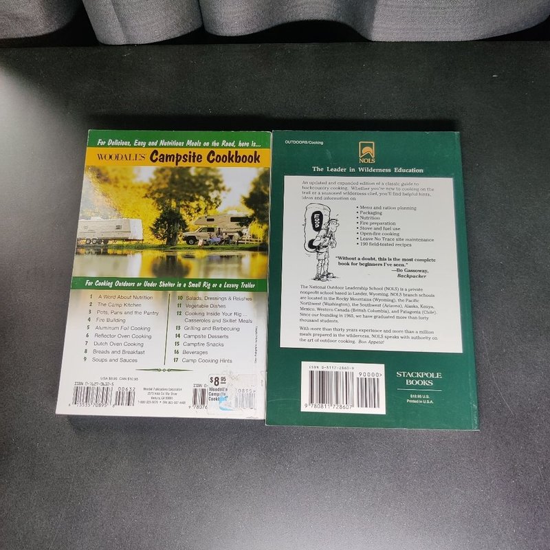 2 Outdoor Cooking Guides by , Paperback | Pangobooks