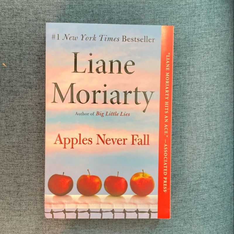 Apples Never Fall