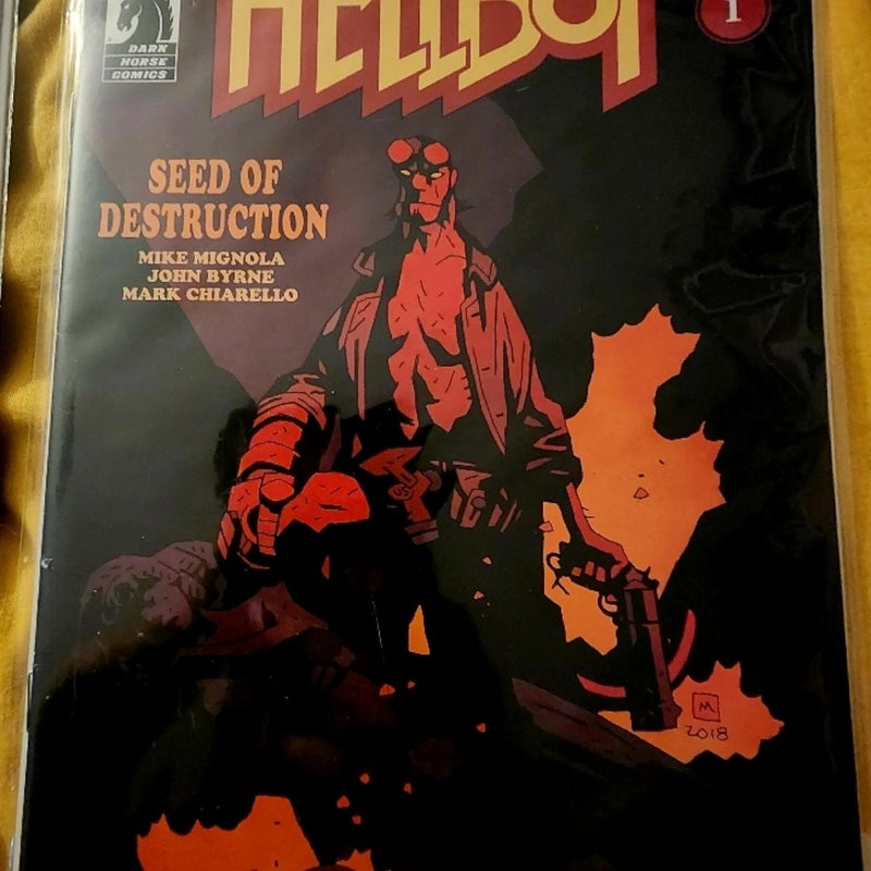 HELLBOY COMIC BOOK LOT 12 VOLUMES 